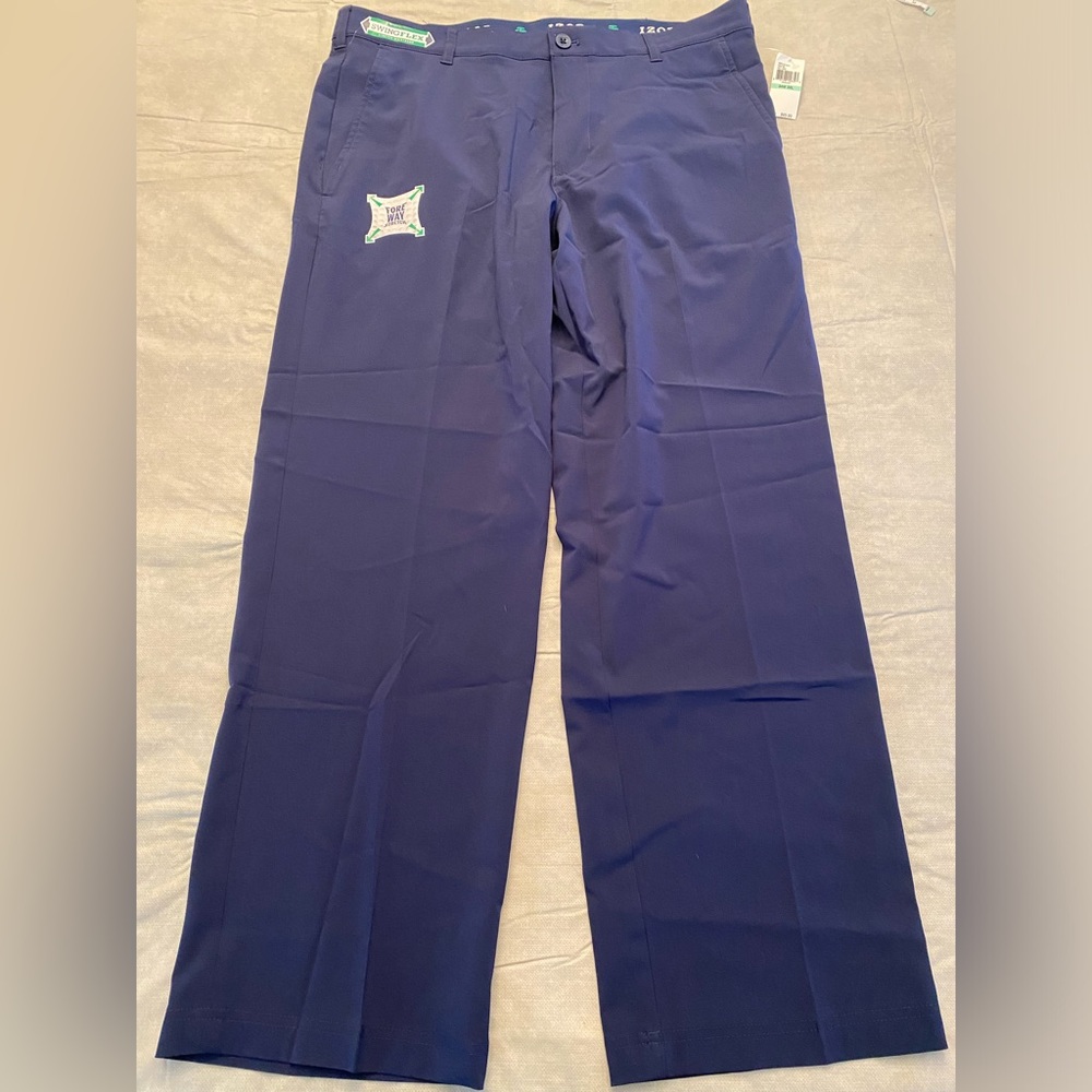 IZOD Straight Fit Swingflex Golf Pants NWT Peacoat SIZE: 34 X 30